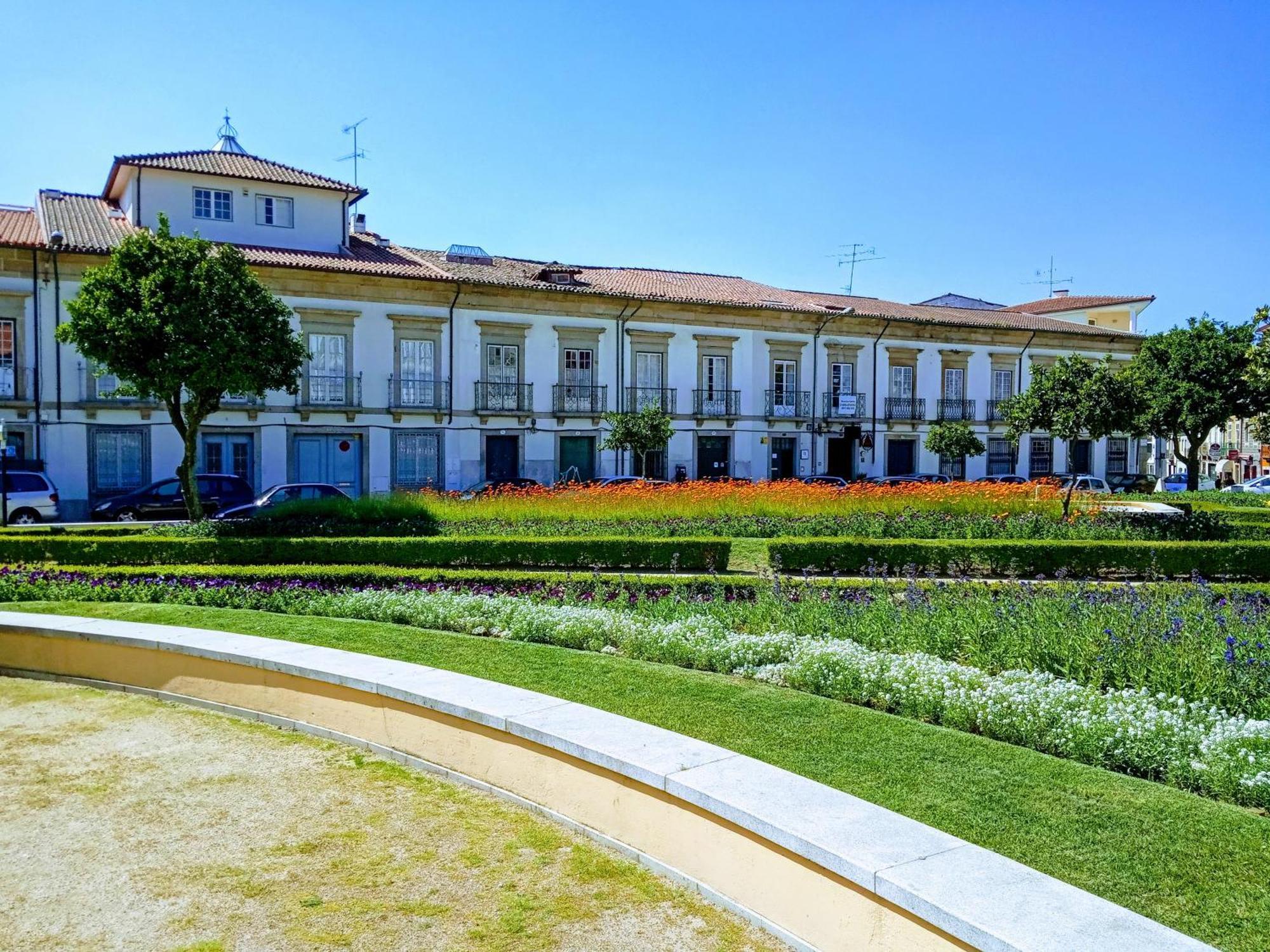 Family Adams House Hostel Braga Exterior photo